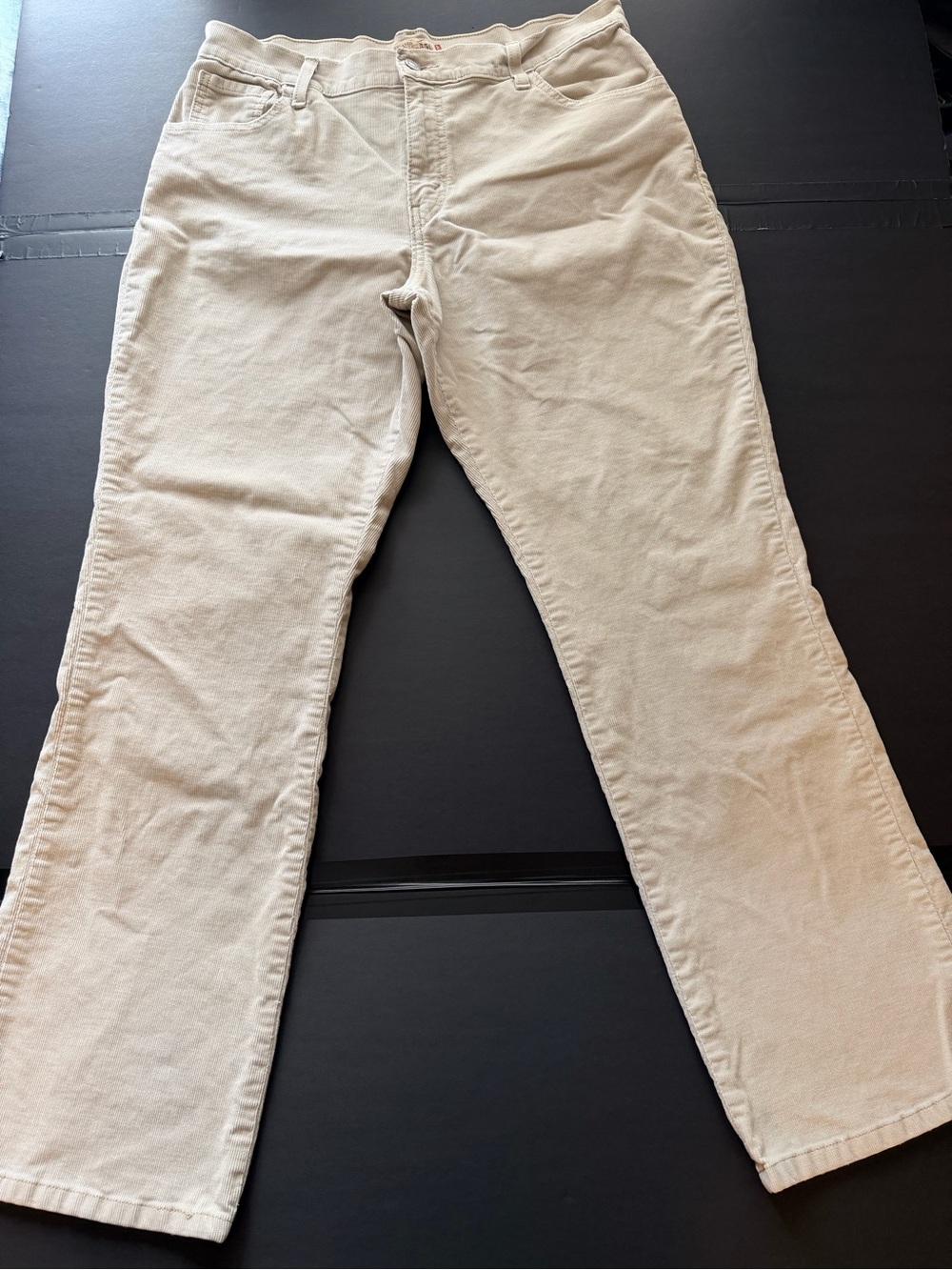 Levi's 550 Women's 14M Beige Corduroy Pants Classic Relaxed Bootcut Stretch